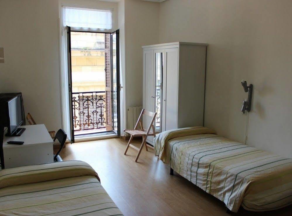 Pension San Telmo / San Juan San Sebastian Exterior photo